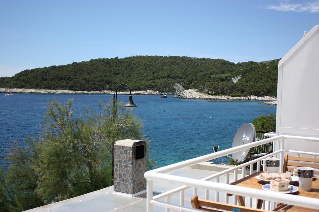 Lenka * Milna (Hvar)