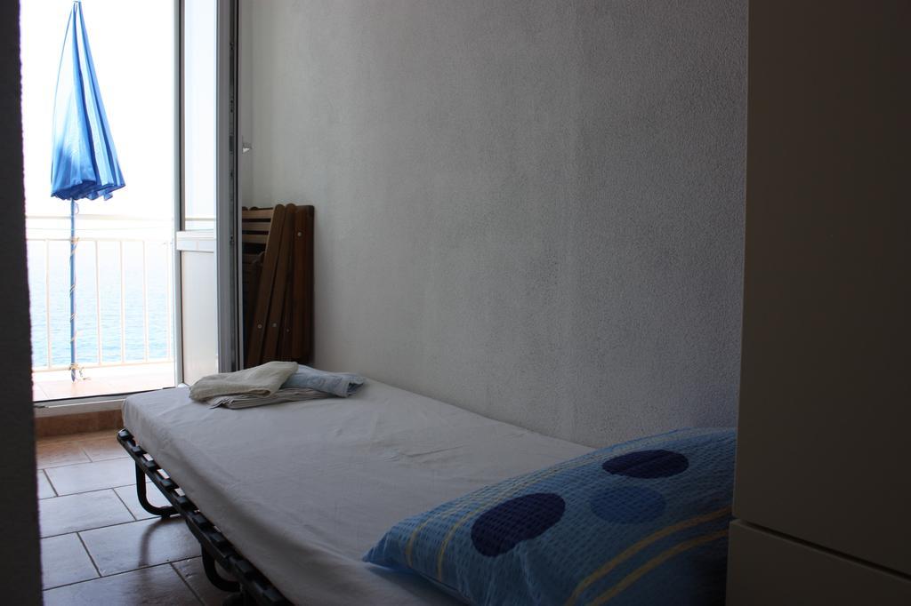Lenka Apartment Milna (Hvar)